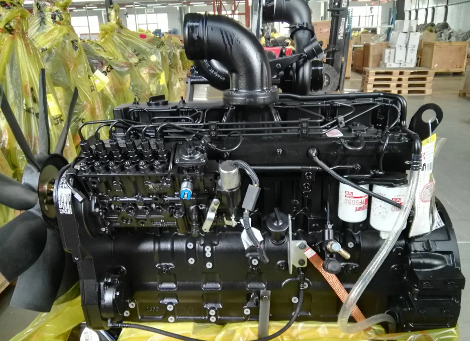 挖掘機(jī)發(fā)動機(jī)的作用及工作原理